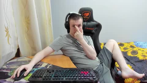 iliaskris online show from October 31, 2025, 3:07 am