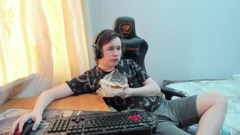 iliaskris online show from April 17, 2026, 10:29 am