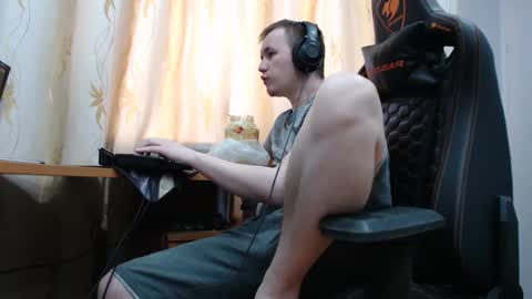 Snapshot of iliaskrisloveee chatting on October 27, 2025, 7:45 am lord online show from October 27, 2025, 7:45 am