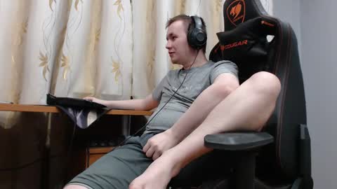 Snapshot of iliaskrisloveee chatting on October 28, 2025, 12:36 am lord online show from October 28, 2025, 12:36 am