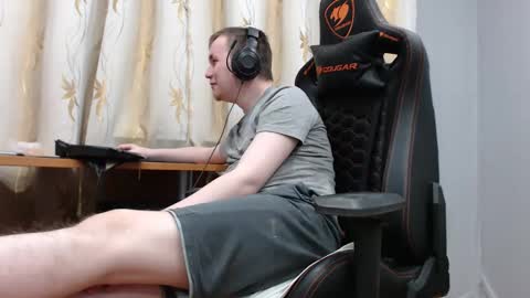 Snapshot of iliaskrisloveee chatting on October 31, 2025, 5:14 pm lord online show from October 31, 2025, 5:14 pm