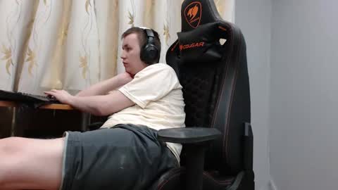 Snapshot of iliaskrisloveee chatting on November 1, 2025, 5:26 pm lord online show from November 1, 2025, 5:26 pm