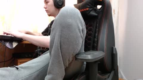 Snapshot of iliaskrisloveee chatting on November 5, 2025, 8:47 am lord online show from November 5, 2025, 8:47 am