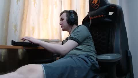 Snapshot of iliaskrisloveee chatting on November 13, 2025, 9:08 am lord online show from November 13, 2025, 9:08 am