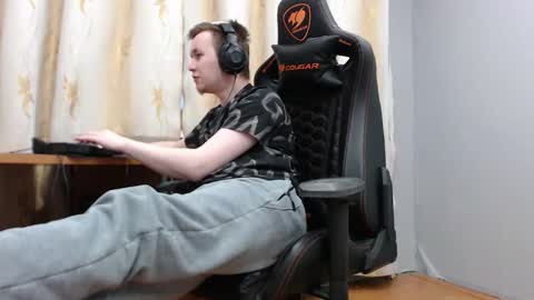 Snapshot of iliaskrisloveee chatting on November 19, 2025, 4:34 am lord online show from November 19, 2025, 4:34 am