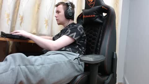 Snapshot of iliaskrisloveee chatting on November 20, 2025, 2:06 pm lord online show from November 20, 2025, 2:06 pm