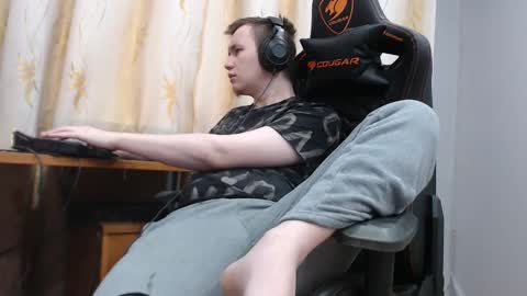 Snapshot of iliaskrisloveee chatting on November 22, 2025, 8:13 am lord online show from November 22, 2025, 8:13 am