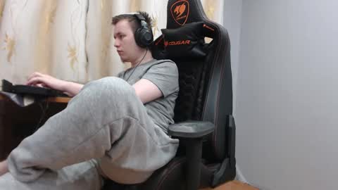 Snapshot of iliaskrisloveee chatting on November 27, 2025, 10:01 pm lord online show from November 27, 2025, 10:01 pm