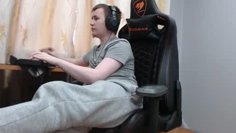 Snapshot of iliaskrisloveee chatting on November 28, 2025, 10:07 am lord online show from November 28, 2025, 10:07 am