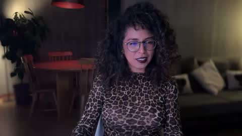 Snapshot of illaroom chatting on February 27, 2025, 11:37 pm Kloe online show from February 27, 2025, 11:37 pm