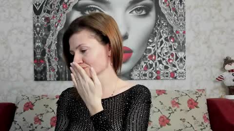 Snapshot of illegalbeauty87 chatting on December 20, 2024, 9:28 pm Ingrid or more easier...Miss  GoDDess Mistress online show from December 20, 2024, 9:28 pm
