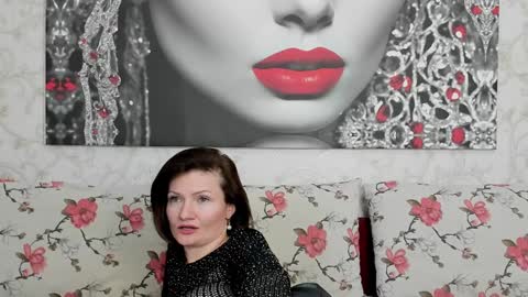 Snapshot of illegalbeauty87 chatting on January 23, 2025, 11:58 pm Ingrid or more easier...Miss  GoDDess Mistress online show from January 23, 2025, 11:58 pm