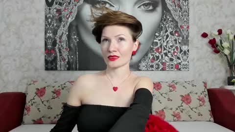 Snapshot of illegalbeauty87 chatting on March 1, 2025, 5:27 pm Ingrid or more easier...Miss  GoDDess Mistress online show from March 1, 2025, 5:27 pm