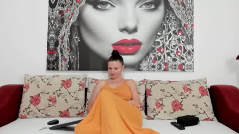 Snapshot of illegalbeauty87 chatting on September 10, 2025, 7:47 pm Ingrid or more easier...Miss  GoDDess Mistress online show from September 10, 2025, 7:47 pm