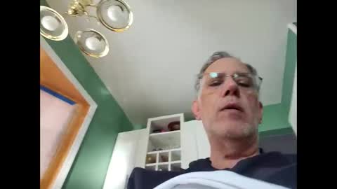 illshowmine1 online show from December 18, 2025, 6:14 pm