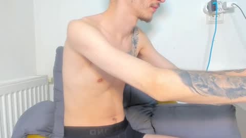 Snapshot of illusions888 chatting on November 2, 2025, 5:43 am D-Illusion online show from November 2, 2025, 5:43 am