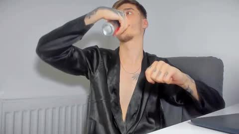 D-Illusion online show from November 18, 2025, 11:47 am