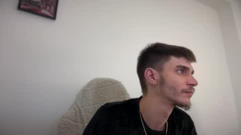 D-Illusion online show from December 13, 2025, 7:53 pm