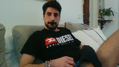 ilmangj90 online show from February 14, 2025, 10:17 am