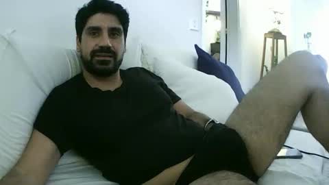 ilmangj90 online show from May 15, 2026, 2:35 pm