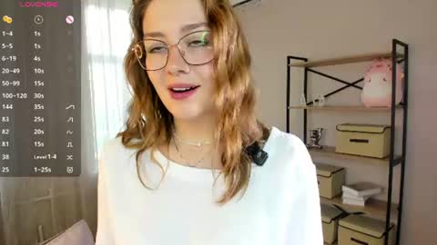 Snapshot of ilonamoorman chatting on July 12, 2026, 6:59 am Ilona online show from July 12, 2026, 6:59 am
