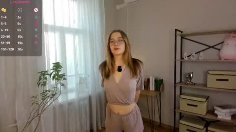Snapshot of ilonamoorman chatting on July 31, 2026, 8:03 am Ilona online show from July 31, 2026, 8:03 am
