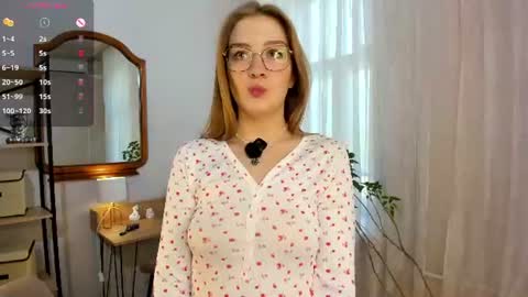 Snapshot of ilonamoorman chatting on August 1, 2026, 8:02 am Ilona online show from August 1, 2026, 8:02 am