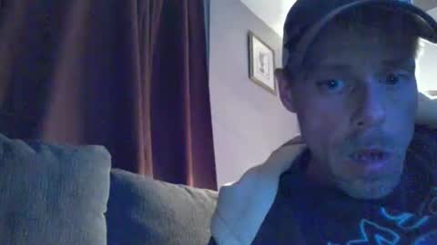 Ilovesquirterz1 online show from February 5, 2025, 9:15 am