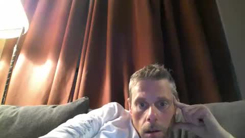 Ilovesquirterz1 online show from February 15, 2025, 6:44 am