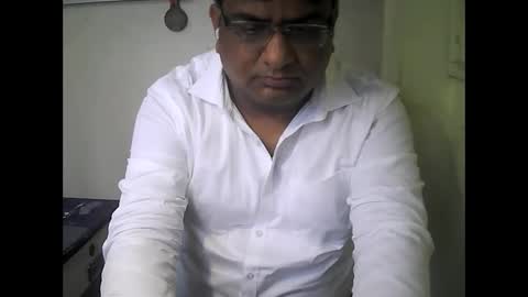iloveumilf2310 online show from June 11, 2026, 11:19 am