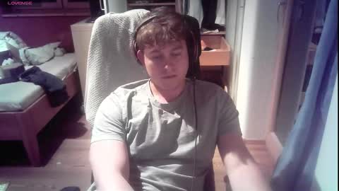 iloveyoutoo2000 online show from October 23, 2025, 5:23 pm