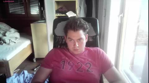 iloveyoutoo2000 online show from October 29, 2025, 3:36 pm