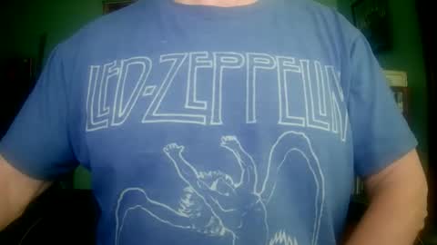 ilundercover2 online show from April 5, 2026, 10:56 am