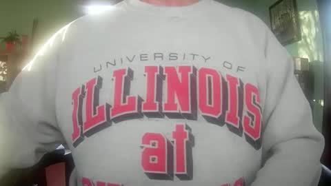 ilundercover2 online show from April 6, 2026, 12:17 pm