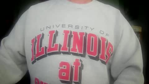 ilundercover2 online show from April 7, 2026, 11:21 am