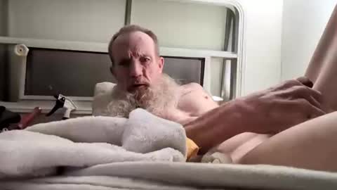 iluvnaughtypartygirls online show from April 17, 2026, 6:27 am