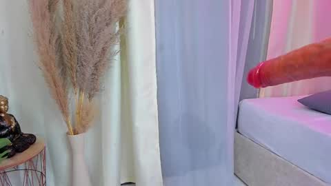 hanna online show from November 28, 2025, 8:00 pm