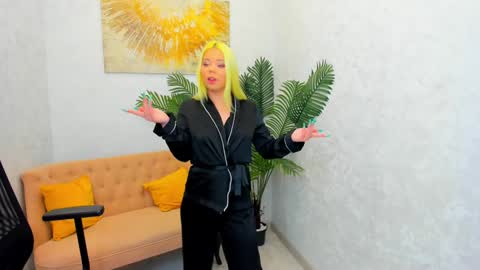 Roxy online show from January 22, 2025, 8:17 pm