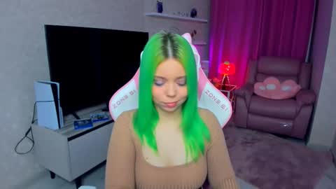 Roxy online show from October 11, 2025, 7:45 pm