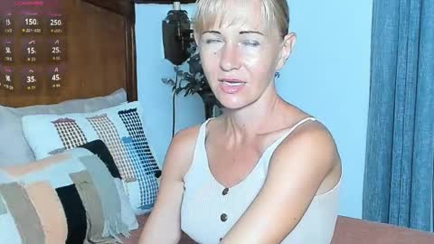 Snapshot of im_beautiful chatting on October 26, 2025, 11:49 am Christine - online show from October 26, 2025, 11:49 am