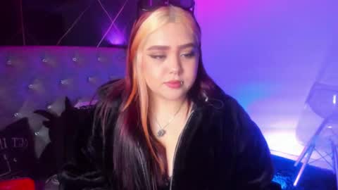 im_bunny__ online show from November 23, 2025, 11:32 am