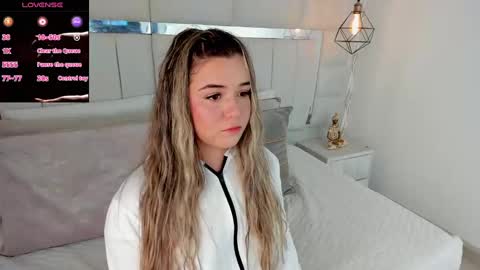 DAHLIA online show from January 14, 2025, 8:48 pm