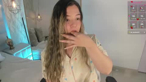 DAHLIA online show from September 19, 2025, 9:15 pm