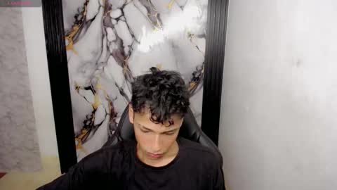 im_david01 online show from December 18, 2025, 2:56 pm