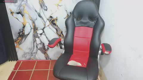 im_david01 online show from January 6, 2026, 2:32 pm