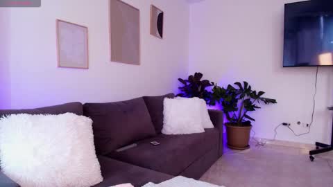 Eli  online show from March 19, 2026, 7:18 pm