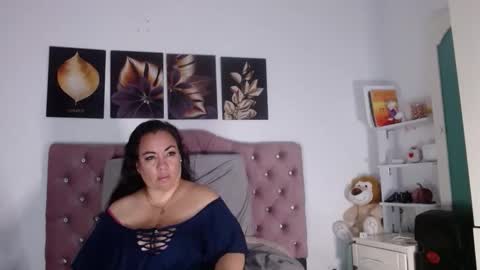 Hellen online show from October 13, 2025, 7:52 am