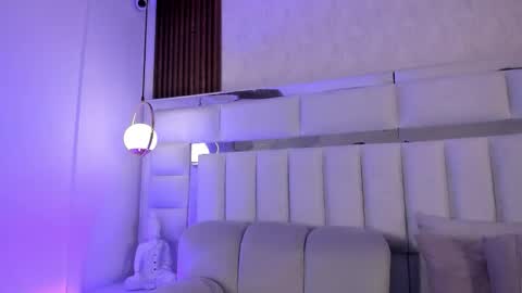 Kazumi online show from October 28, 2025, 1:14 pm