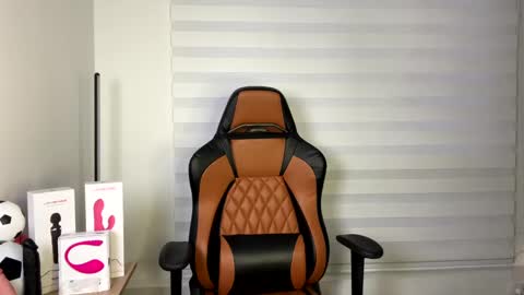 Laia online show from January 15, 2025, 11:00 am