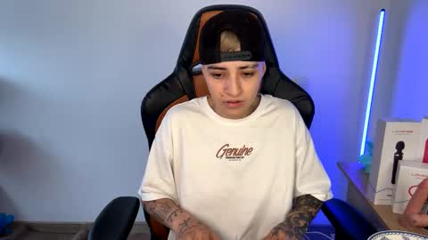 Laia online show from February 12, 2025, 8:40 pm